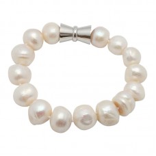Girl With a Pearl Bracelet wh Bam Bam